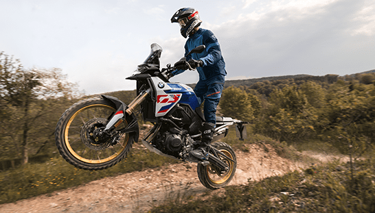 bmw-f900gs